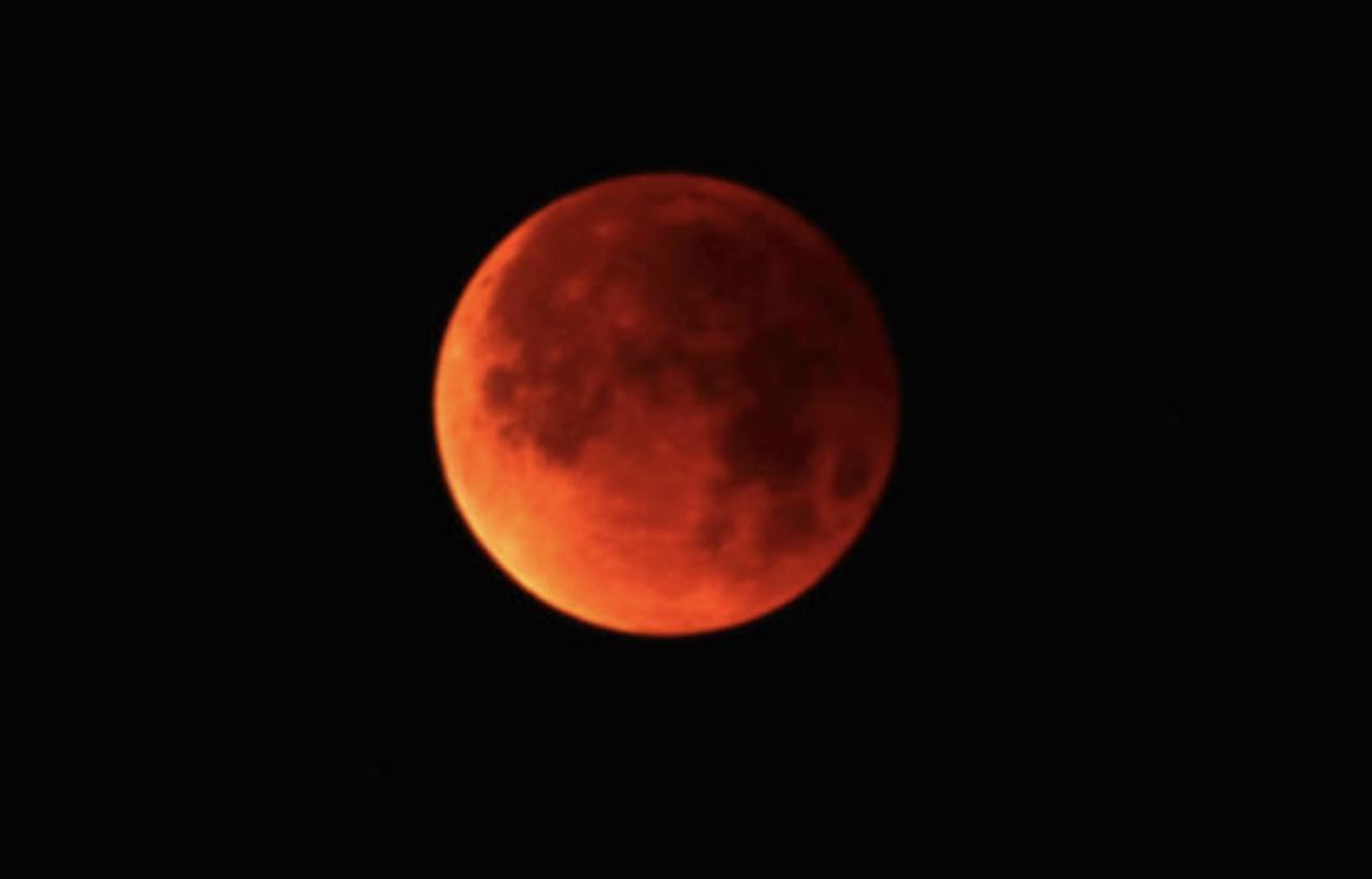 'Super Flower Blood Moon' Lunar Eclipse Will Happen This Weekend