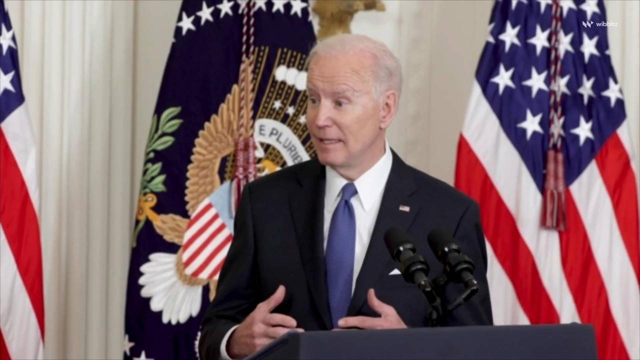 Economic Inflation Puts Biden's Approval Rating in Freefall