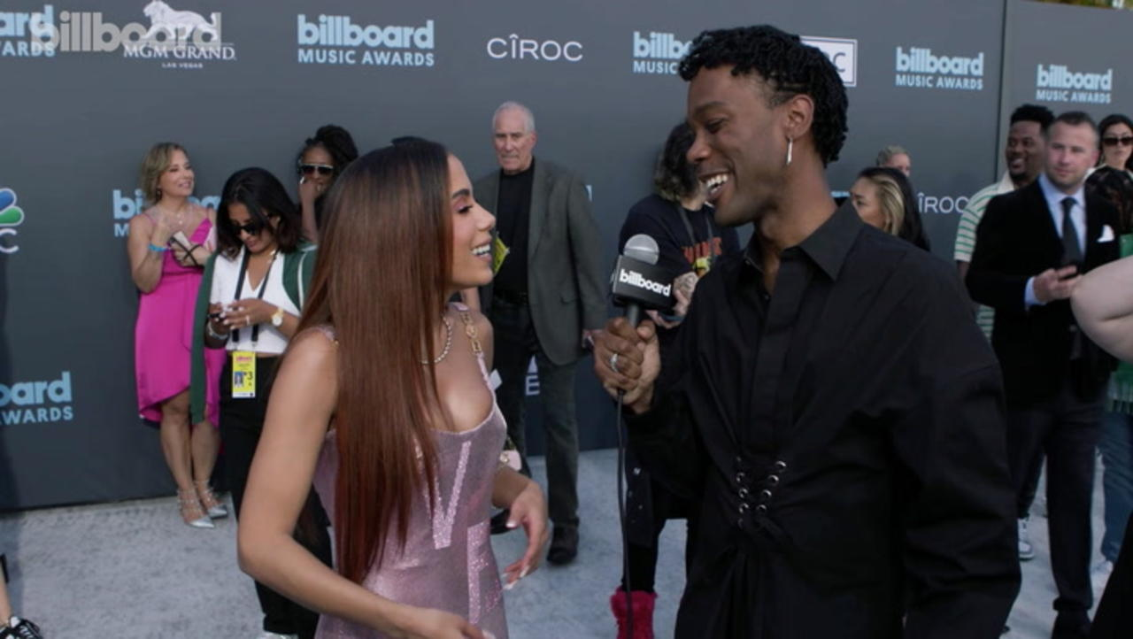 Anitta Talks ‘Envolver’ TikTok Success, Being on the Cover of Billboard & More | BBMAs