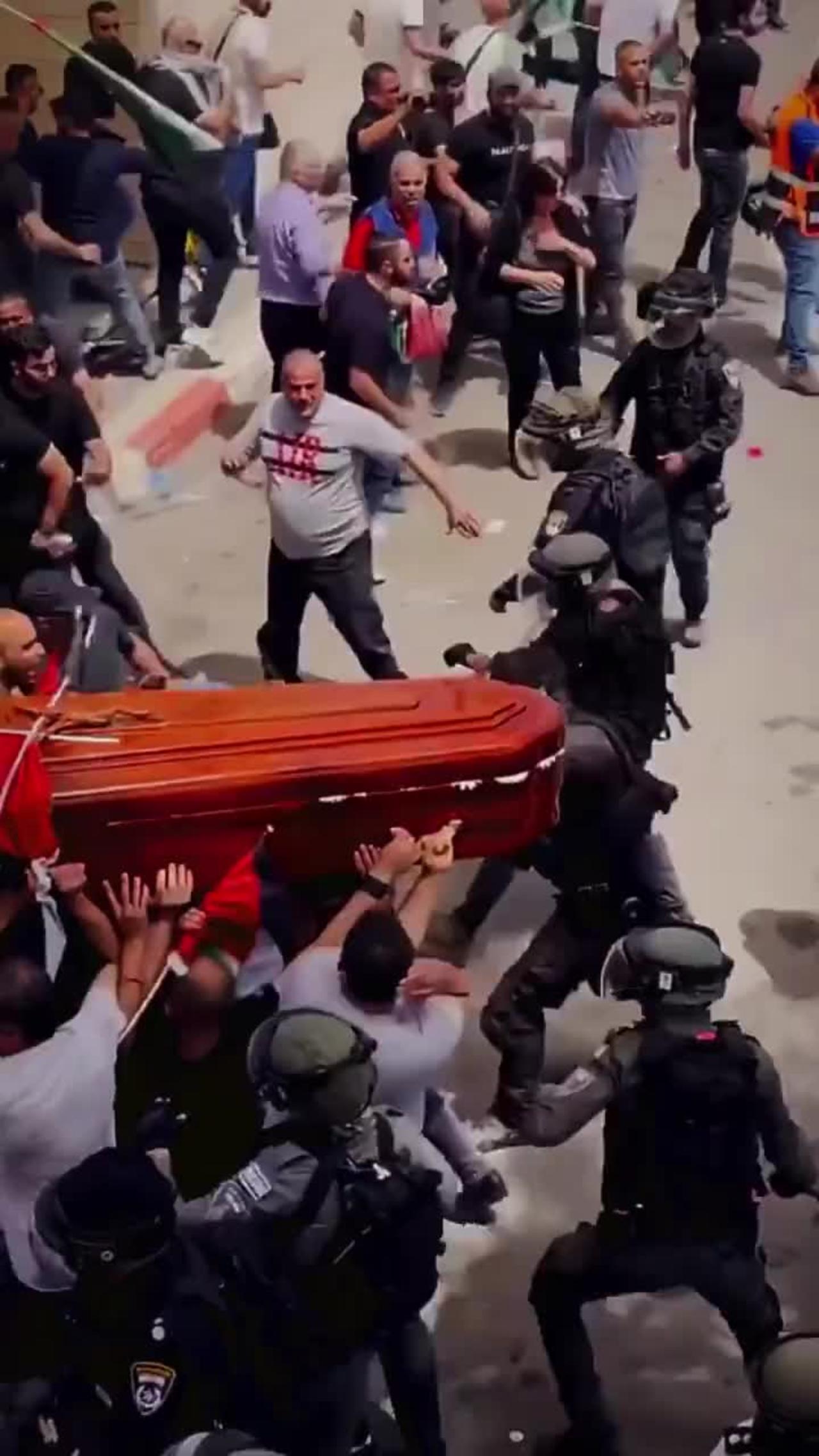 Close view of the brutal attack by Israeli police on the funerals of Al-Jazeera journalist Shireen Abu Aqleh