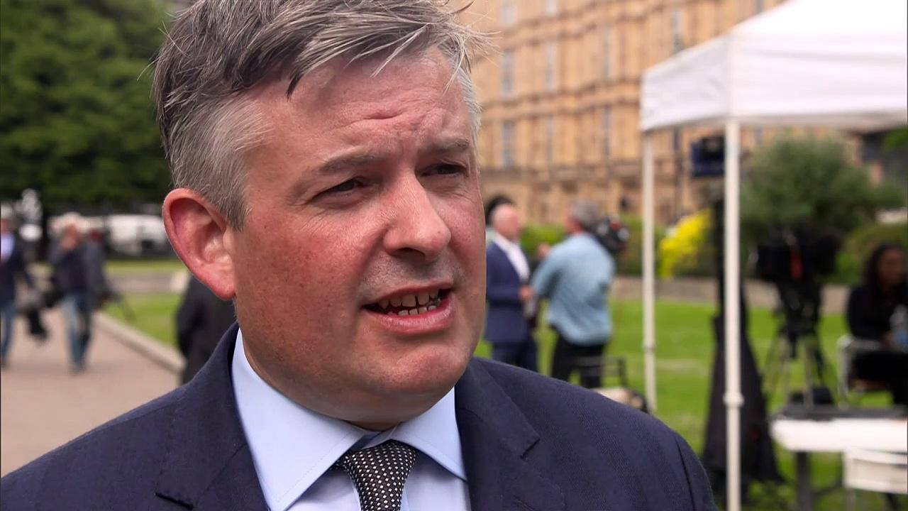 Ashworth calls on Tory MPs to 'get rid' of PM