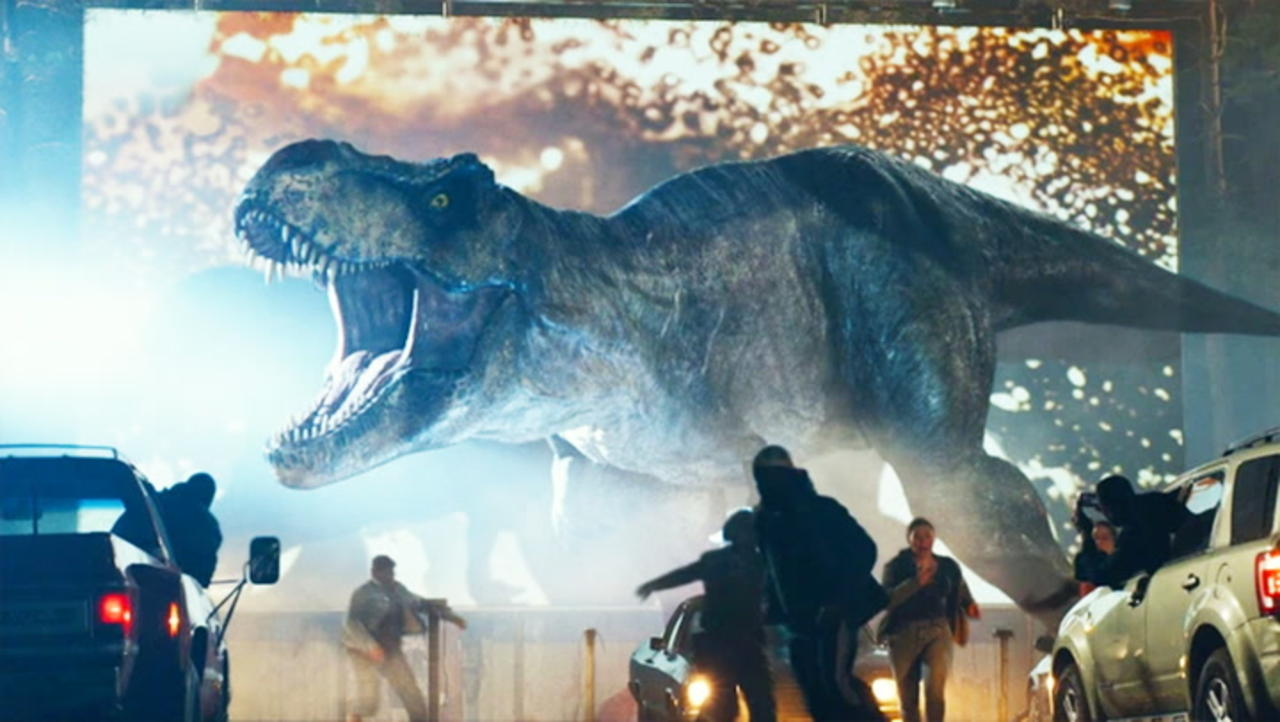 ‘Jurassic World Dominion’ Bites Off $18M in Thursday Previews | THR News