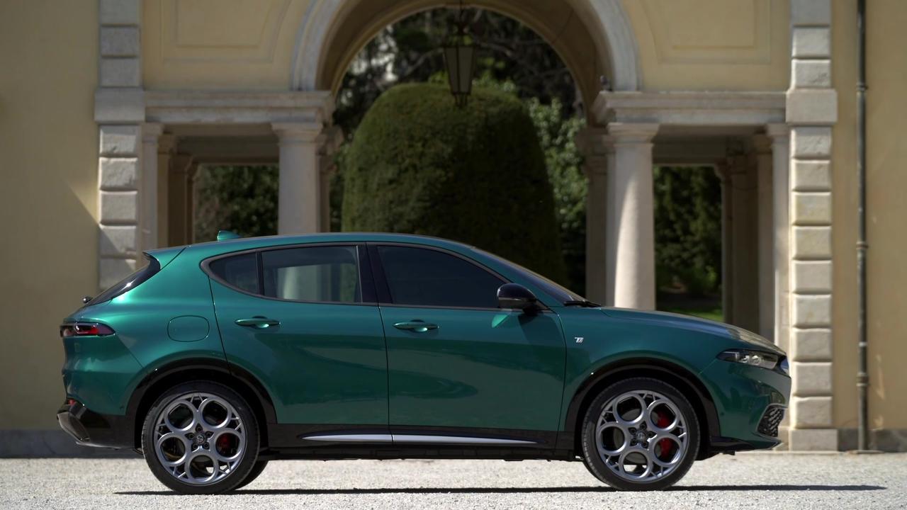 Alfa Romeo Tonale Media Drive Exterior Design in Green