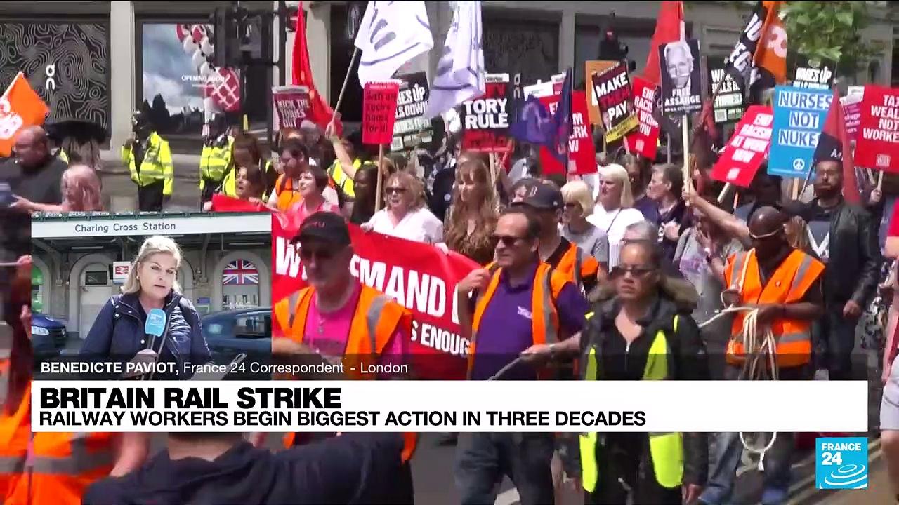 Biggest rail strike in 30 years brings UK to standstill