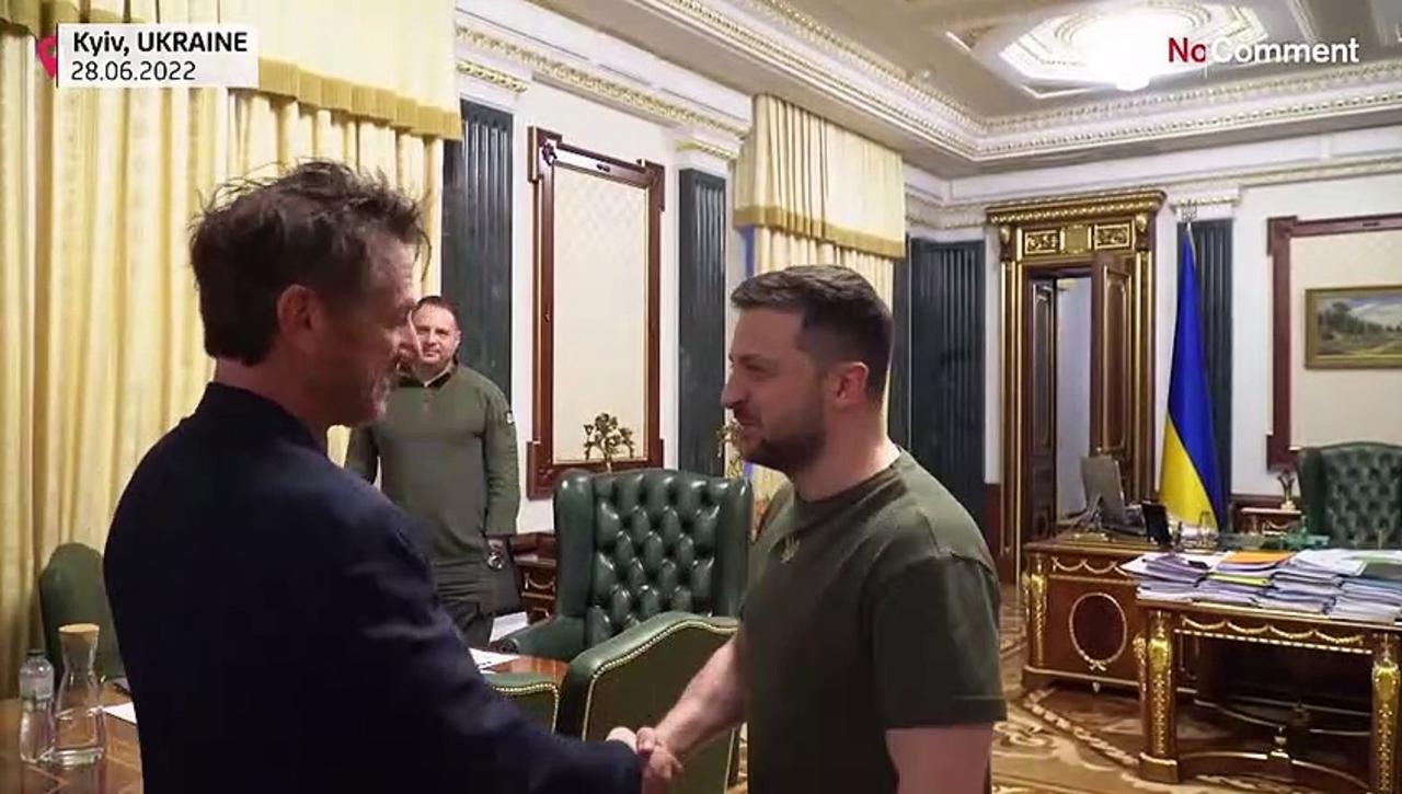 US actor Penn meets Zelenskyy in Kyiv