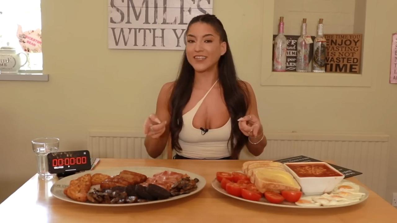 Woman eats 8,000 calories in just eight minutes, smashing café's record