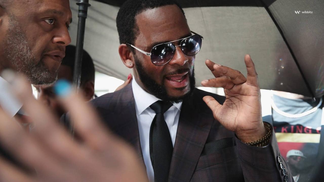 After Lawsuit, R. Kelly Is off Suicide Watch