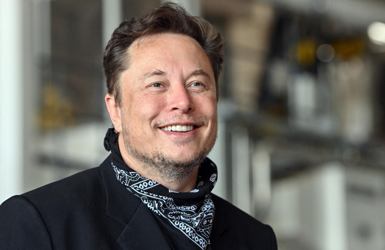 Elon Musk pulls out of $44 billion Twitter deal