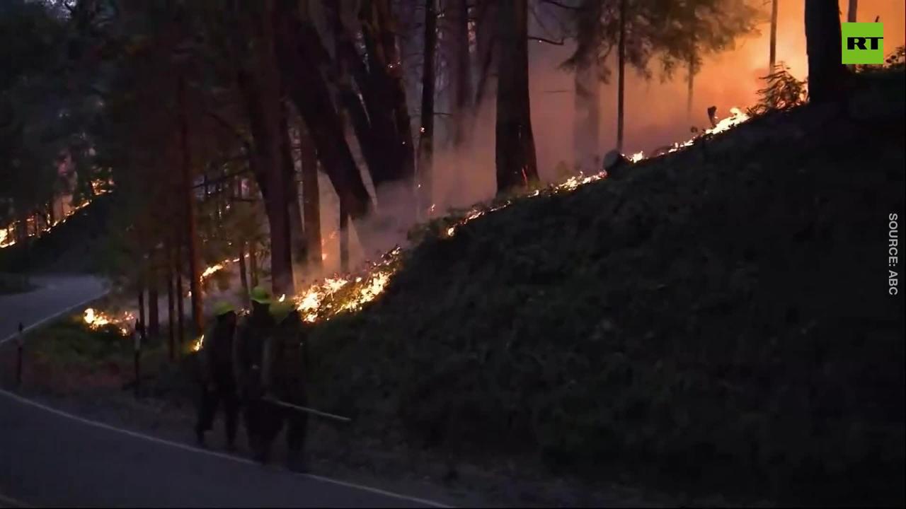 Fire threatens iconic Yosemite Park