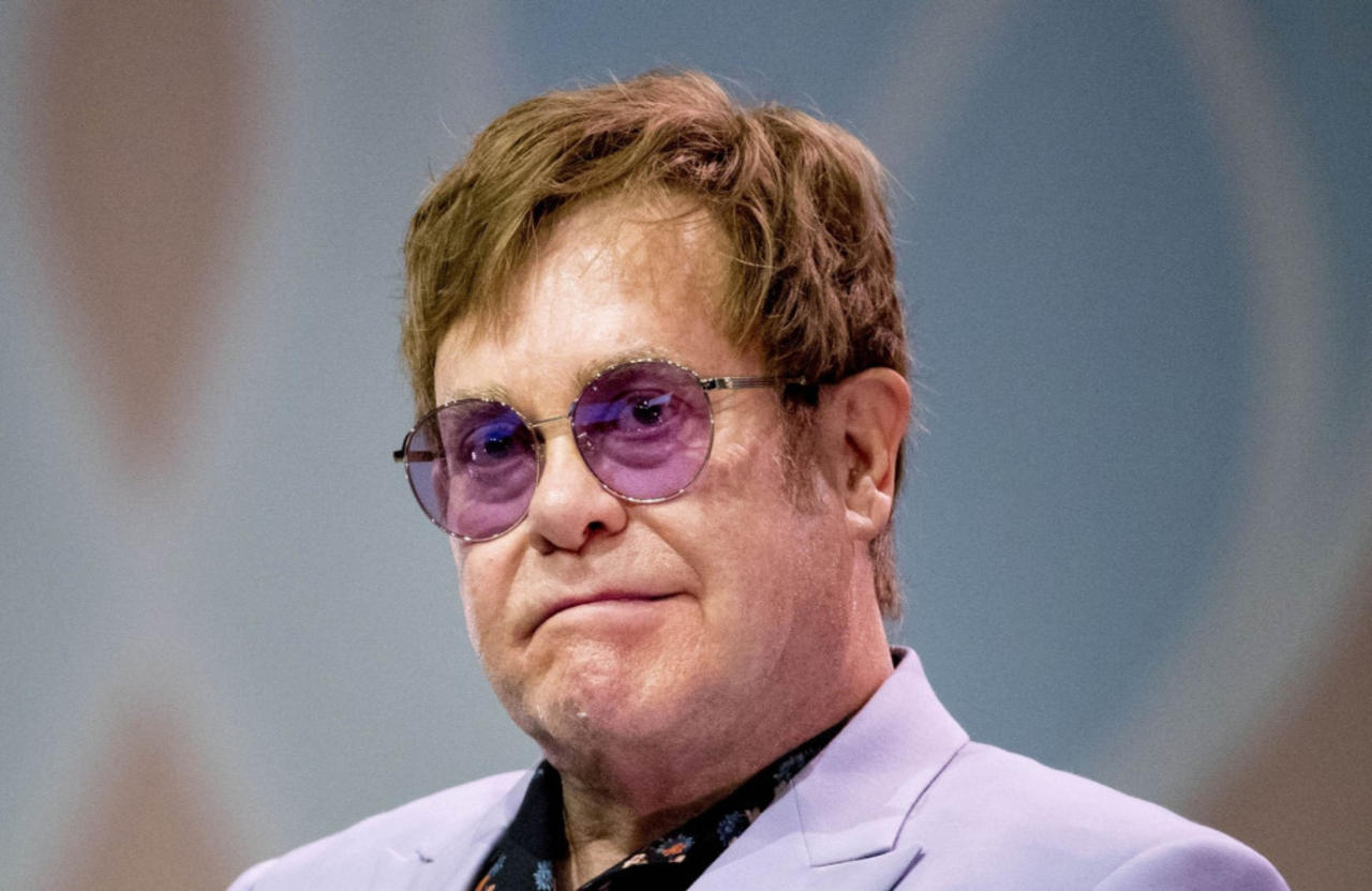 Elton John finds modern charts 'depressing'