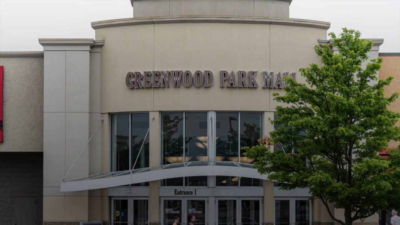 Greenwood, Indiana, Mall Shooting Leaves 3 Dead