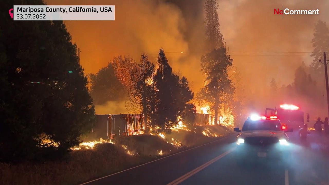 USA: Oak fire rages near Yosemite National Park