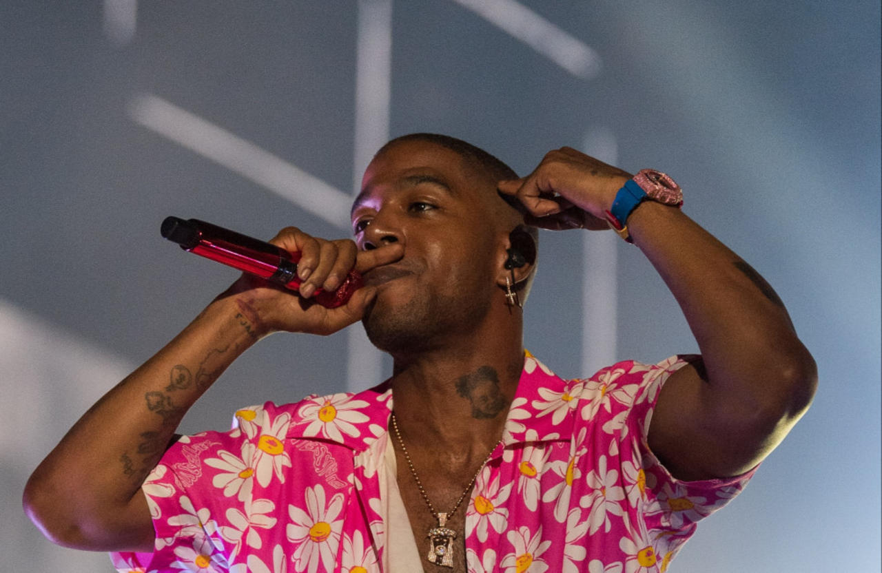 Kid Cudi storms off stage after being hit in the face with a bottle