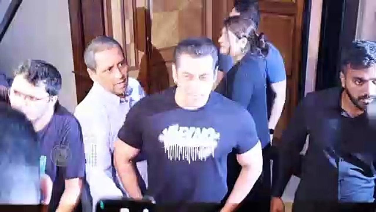 Vikrant Rona Event | Salman Khan, Kiccha Sudeepa, Jacqueline Fernandez’s GRAND Entry