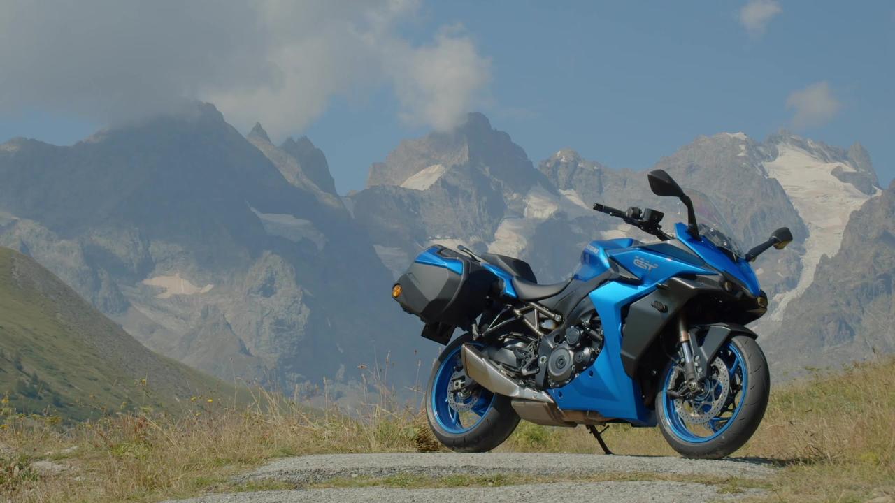 The Italian-French Alps welcome the Suzuki GSX-S1000GT Experience