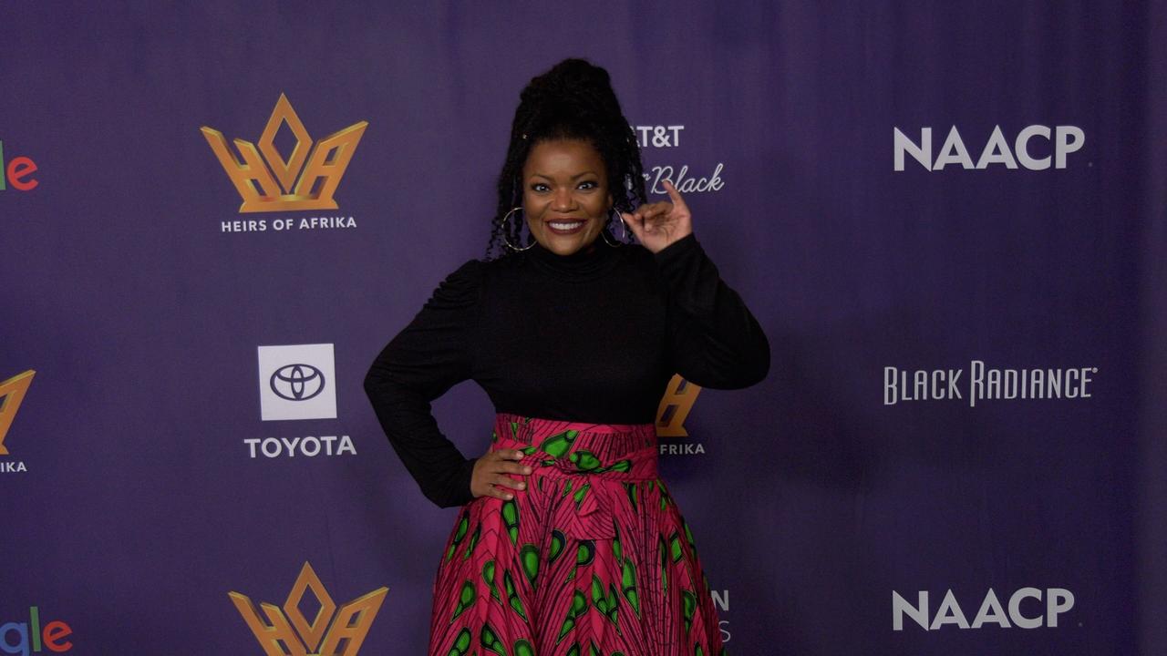Yvette Nicole Brown 'Heirs Of Afrika 5th Annual International Women of Power Awards Luncheon' Red Carpet Fashion