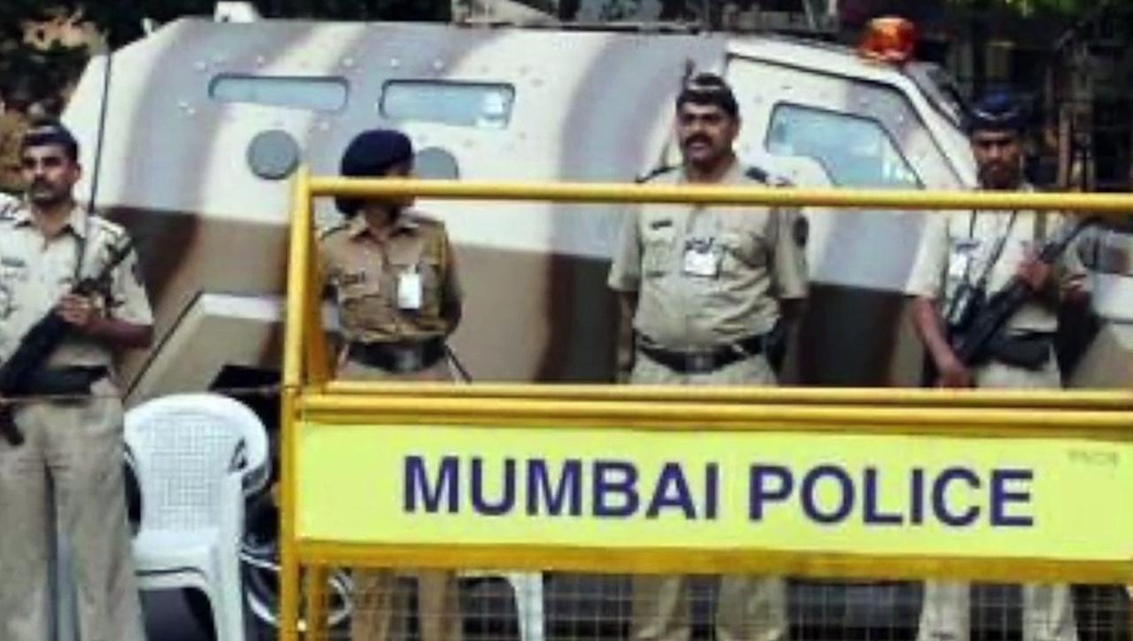 Salman Khan gets gun licence from Mumbai Police