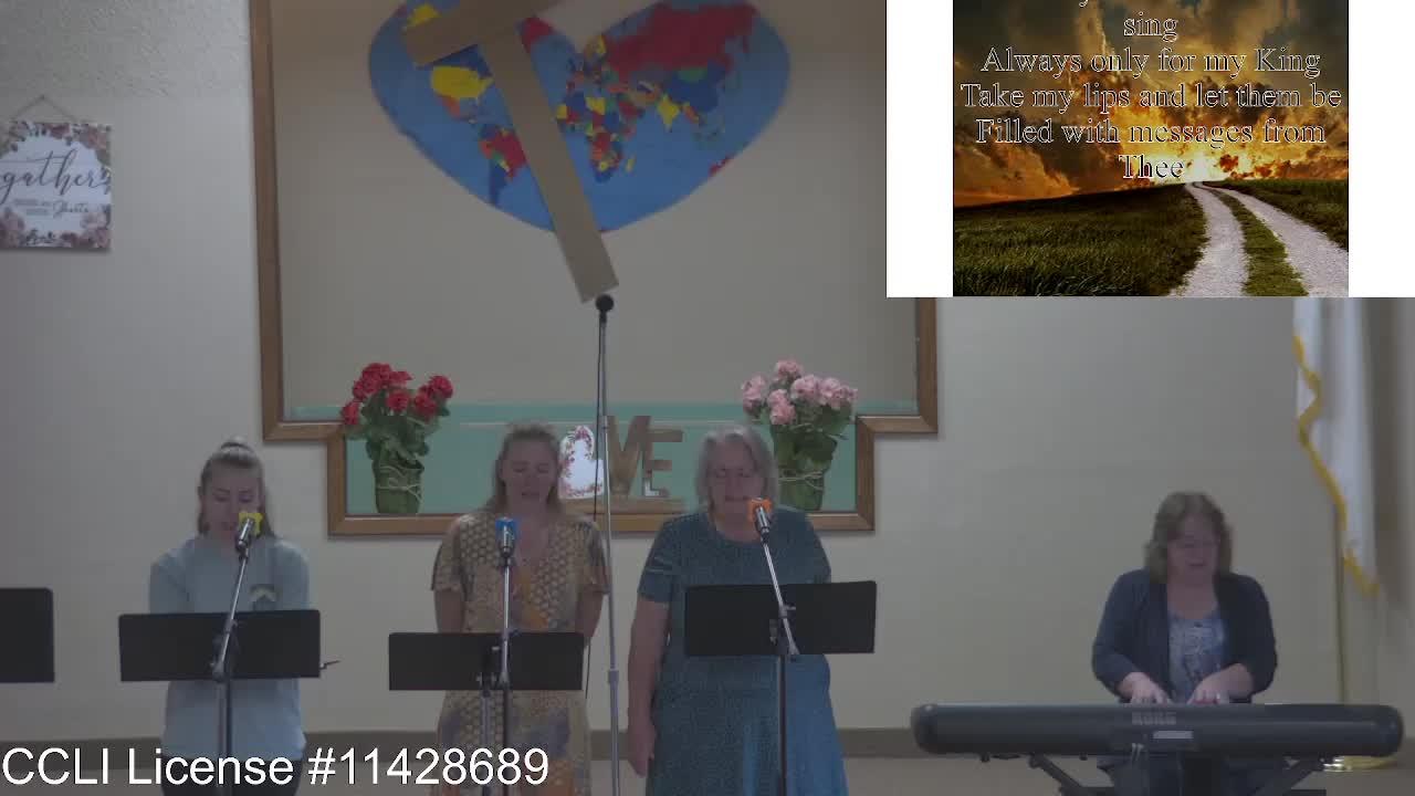 Moose Creek Baptist Church Sing “Take My Life and Let It Be” During Service 8-7-22