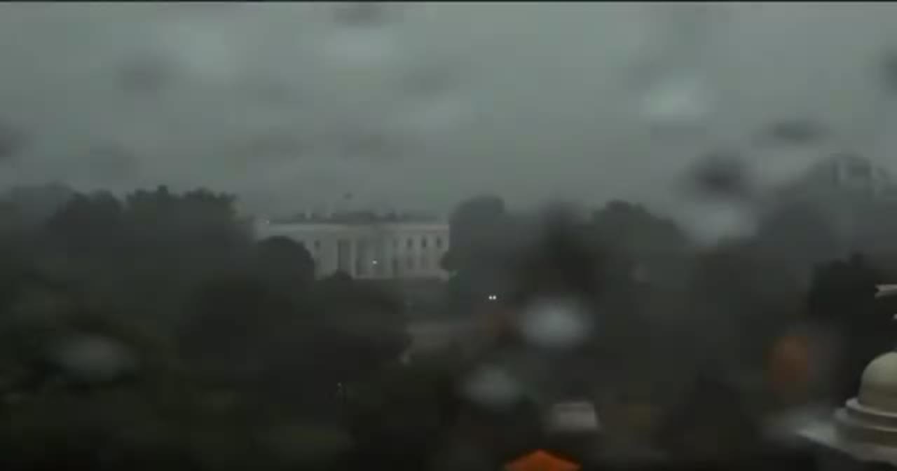 White House Struck By Lightning!