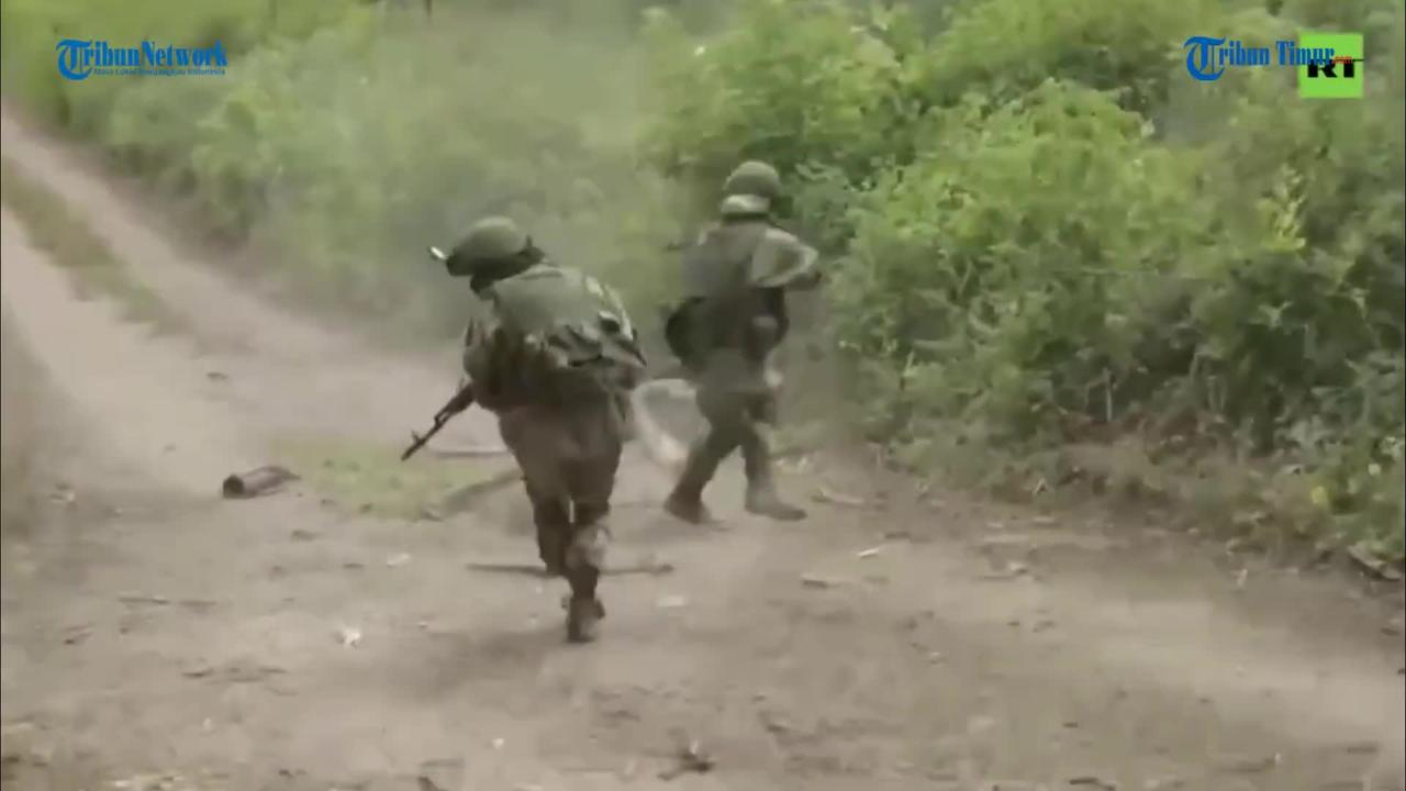 Russian Troops Attack Ukrainian Military From 300m Distance Using Deadly Weapons