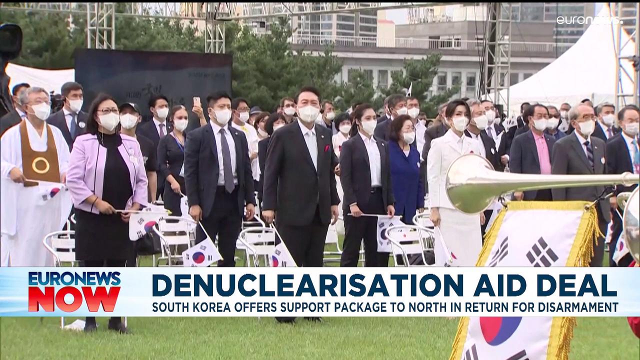 South Korea offers aid in return for North's denuclearisation