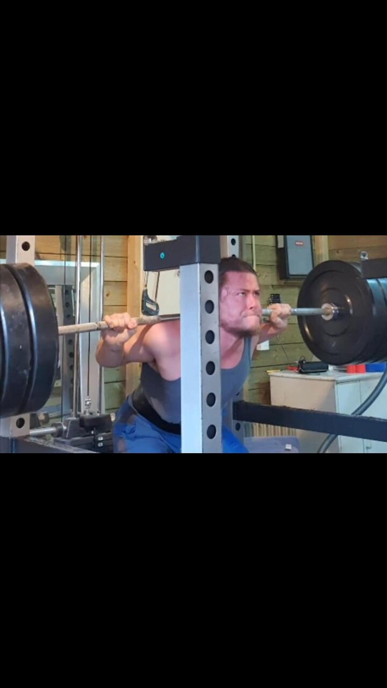 170 Kgs x 4 Squat. Not quite there, today!