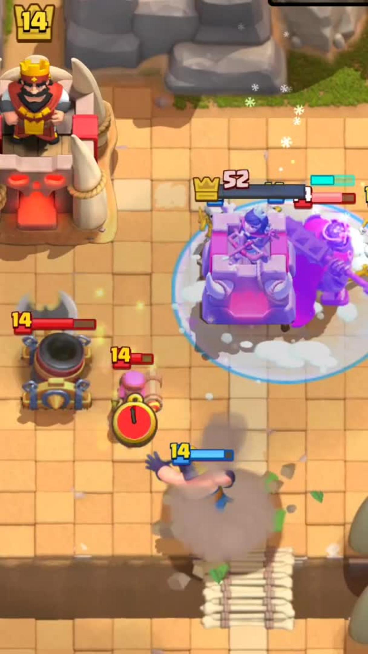 ▶ HE WANTS TO DEFEND WITH THE ROCKET LAUNCHER AND THIS HAPPENS CLASH ROYALE 2022