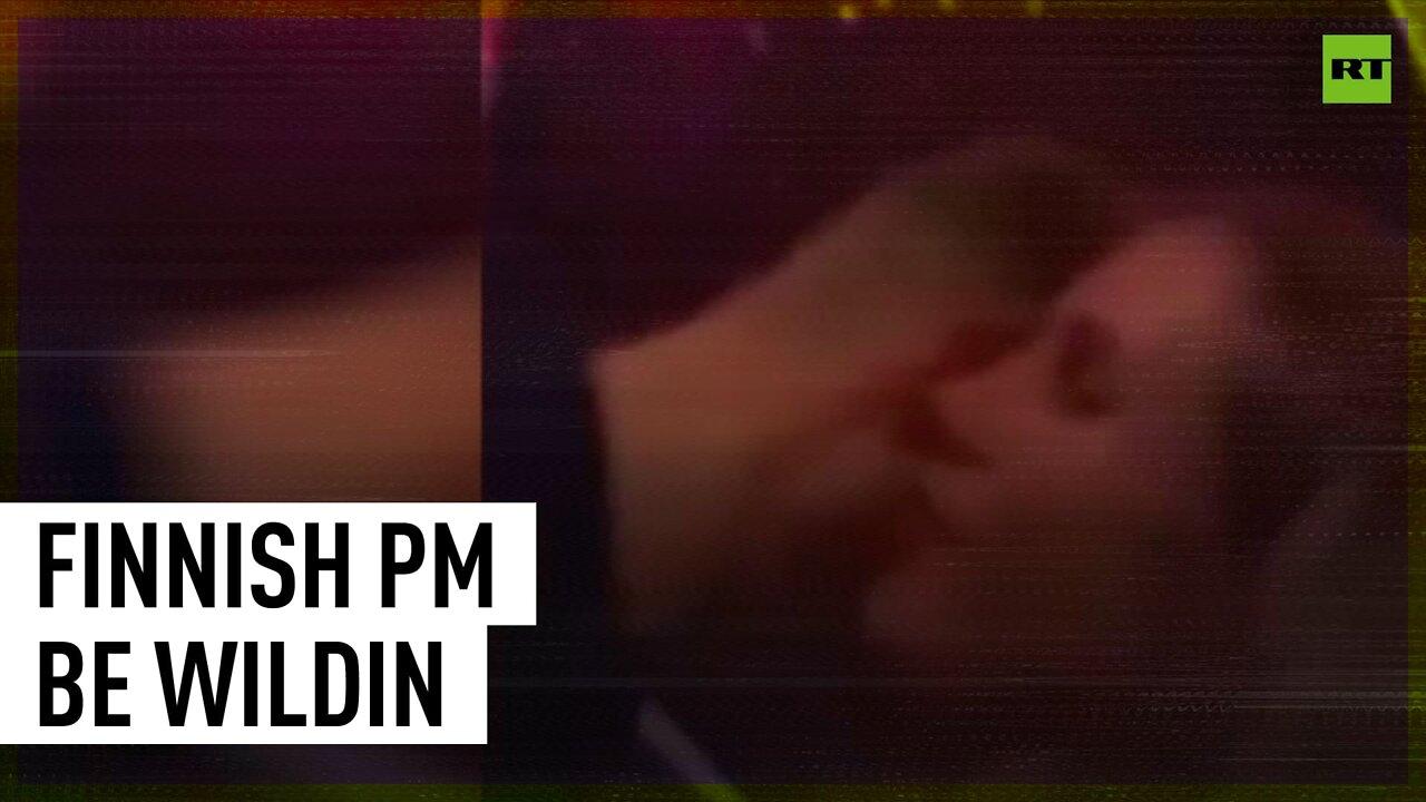 Finnish PM in raunchy dance with pop star