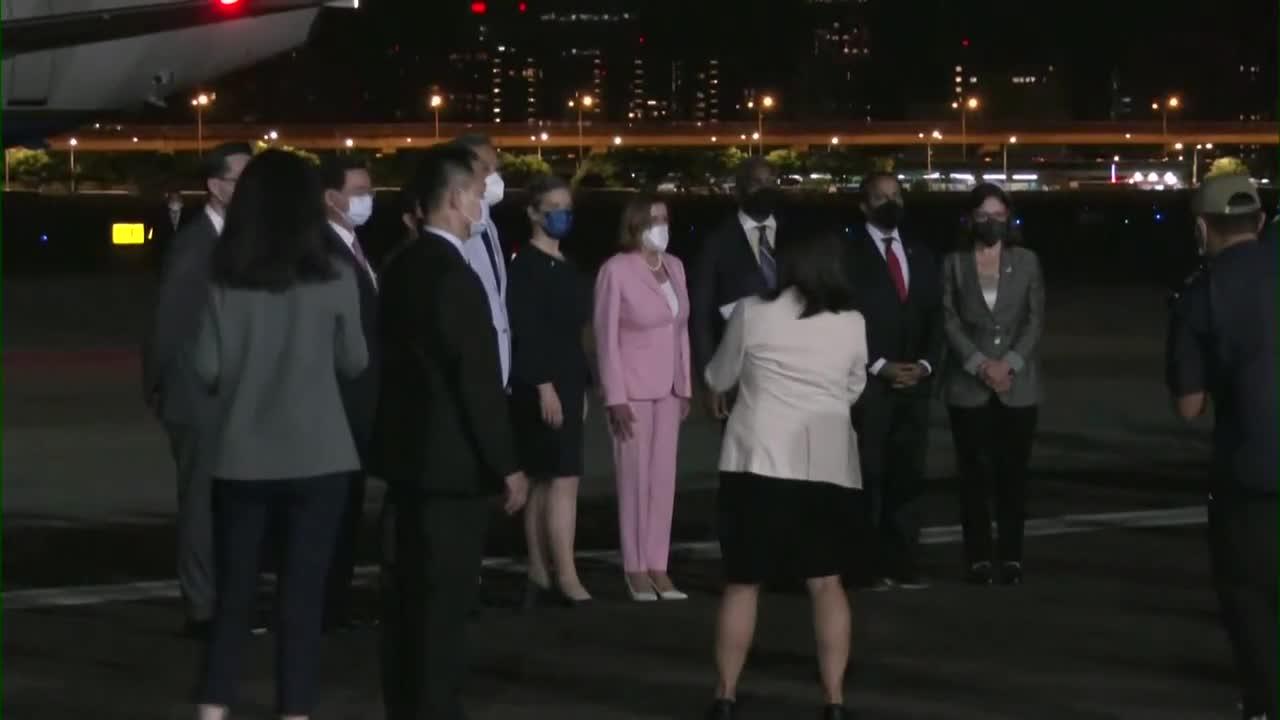 Raw Video: House Speaker Nancy Pelosi arrives in Taiwan
