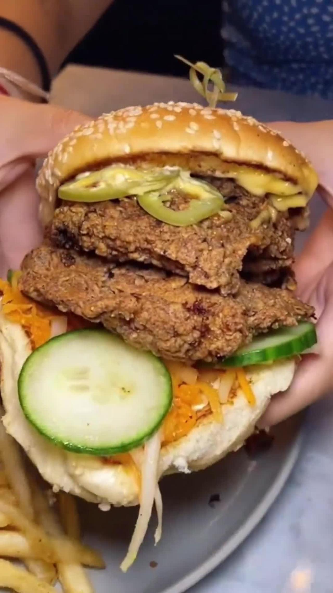 Which do you prefer, a cheeseburger or a fried chicken sandwich