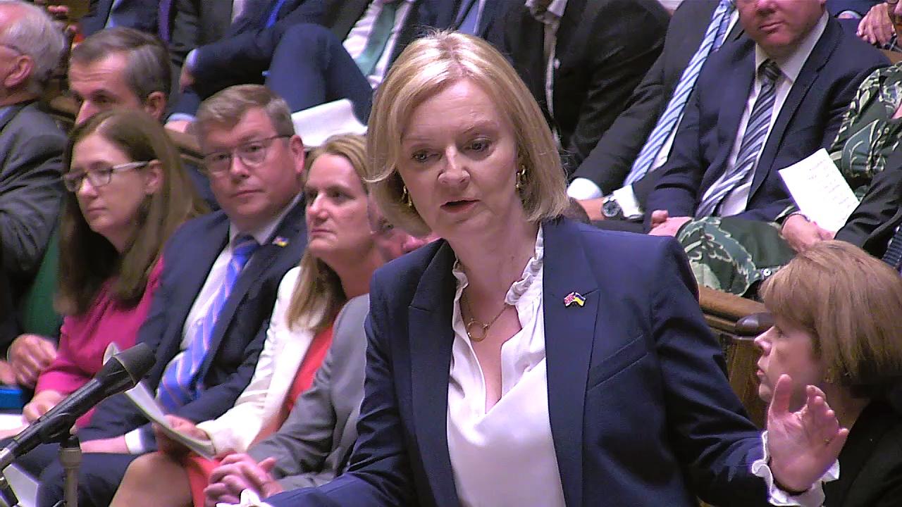 What does Starmer say to Truss after first PMQs?