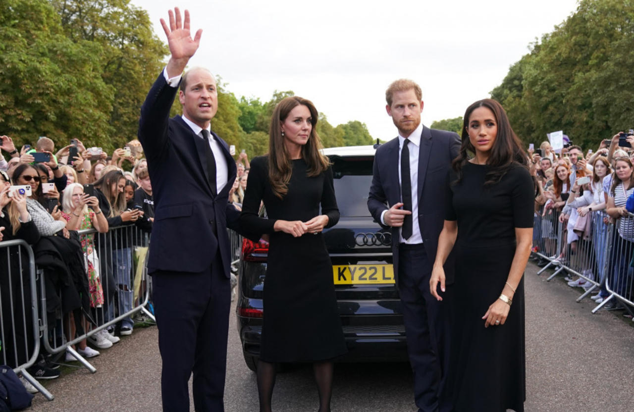 Prince Harry and Meghan join Prince and Princess of Wales to view tributes to Queen at Windsor Castle
