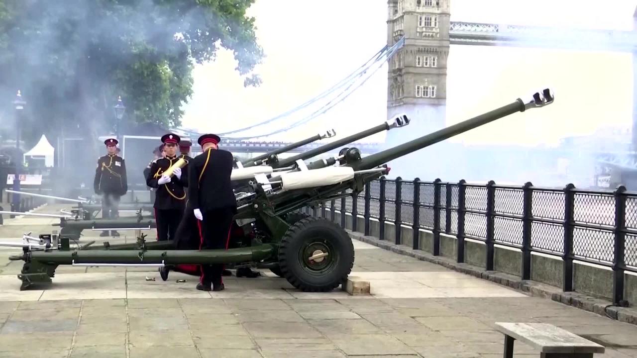 Gun salute celebrates Charles III's accession