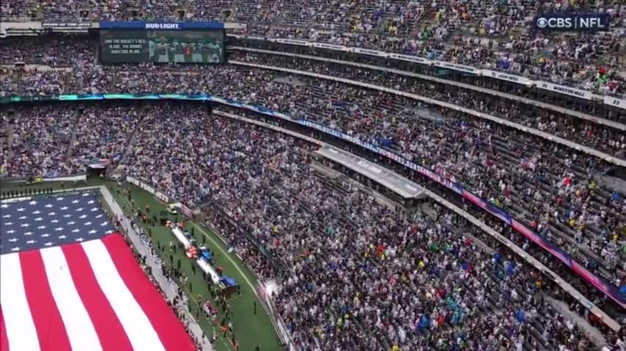 Fans Take Over the National Anthem at Jets-Raven Game