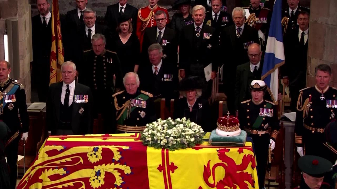 Ceremony held for the queen in Edinburgh cathedral