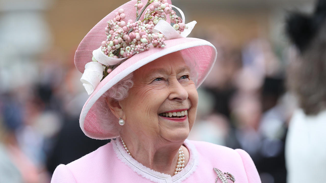 A Look Back At “Quiet Ally” Queen Elizabeth