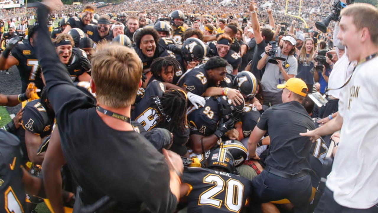 Appalachian State Shocks With Last Second Hail Mary to Beat Troy