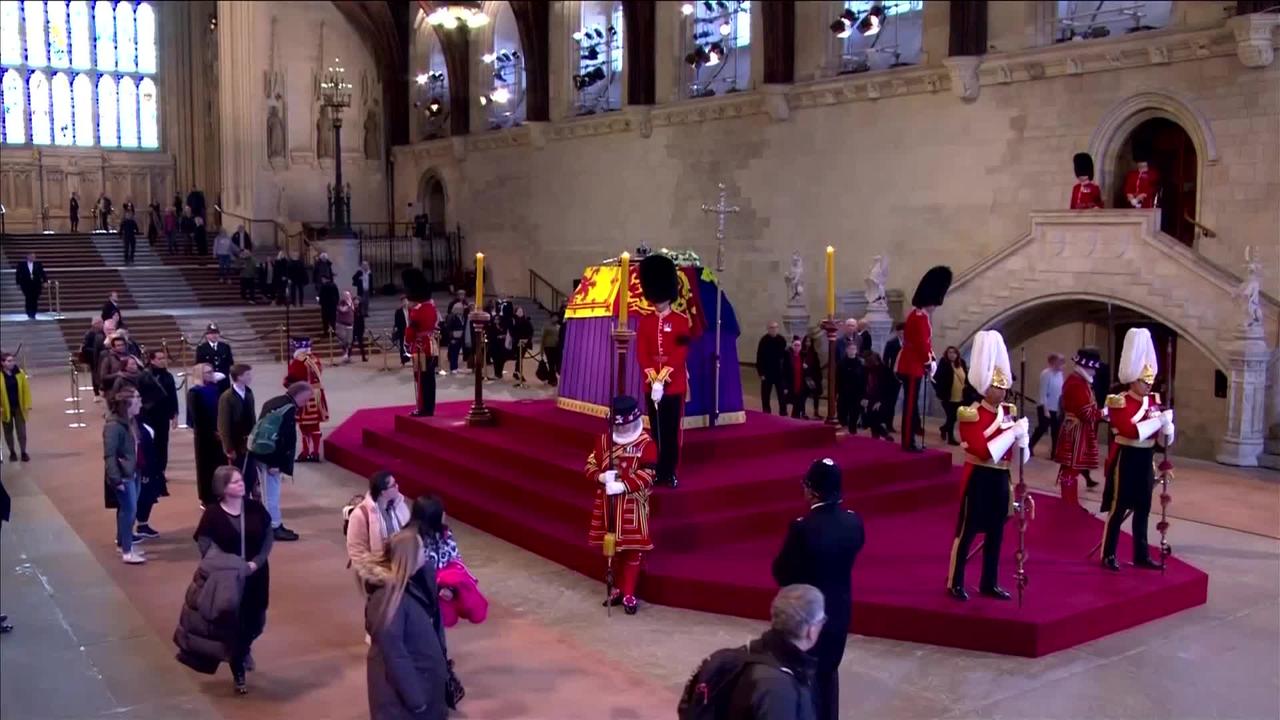 World leaders arrive before Queen's funeral