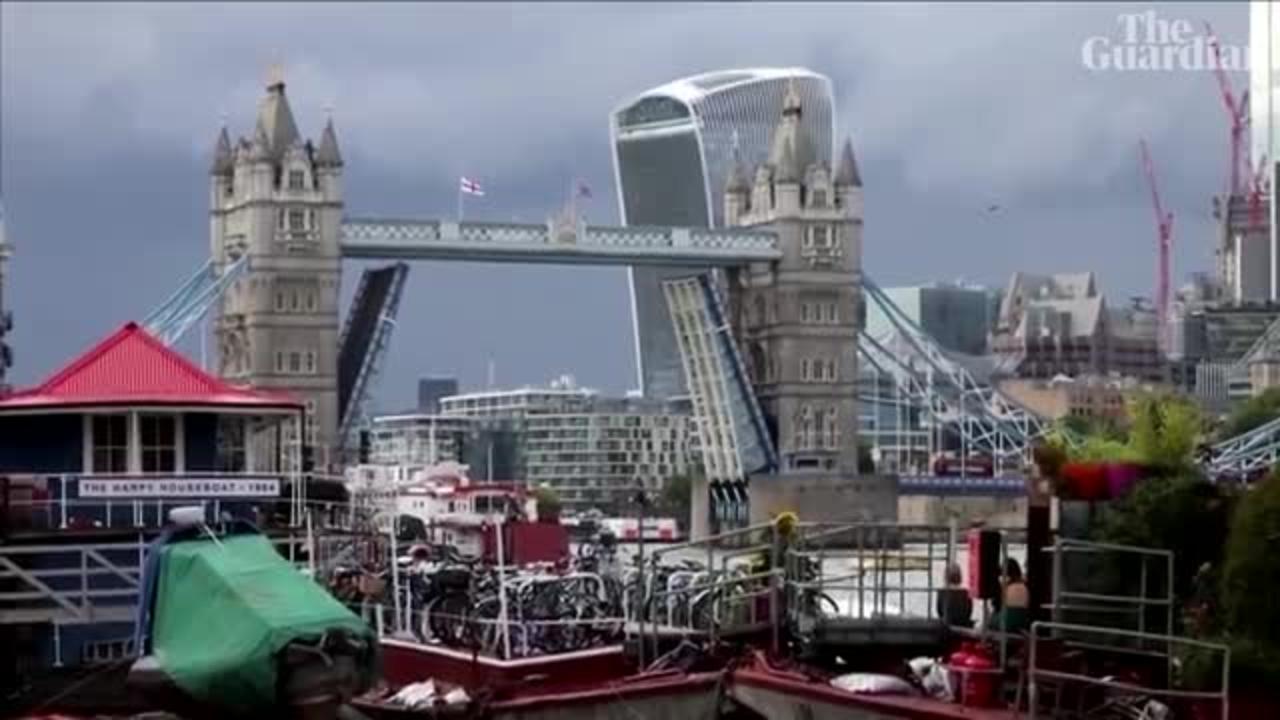 Tower Bridge stuck open after ‘technical failure’