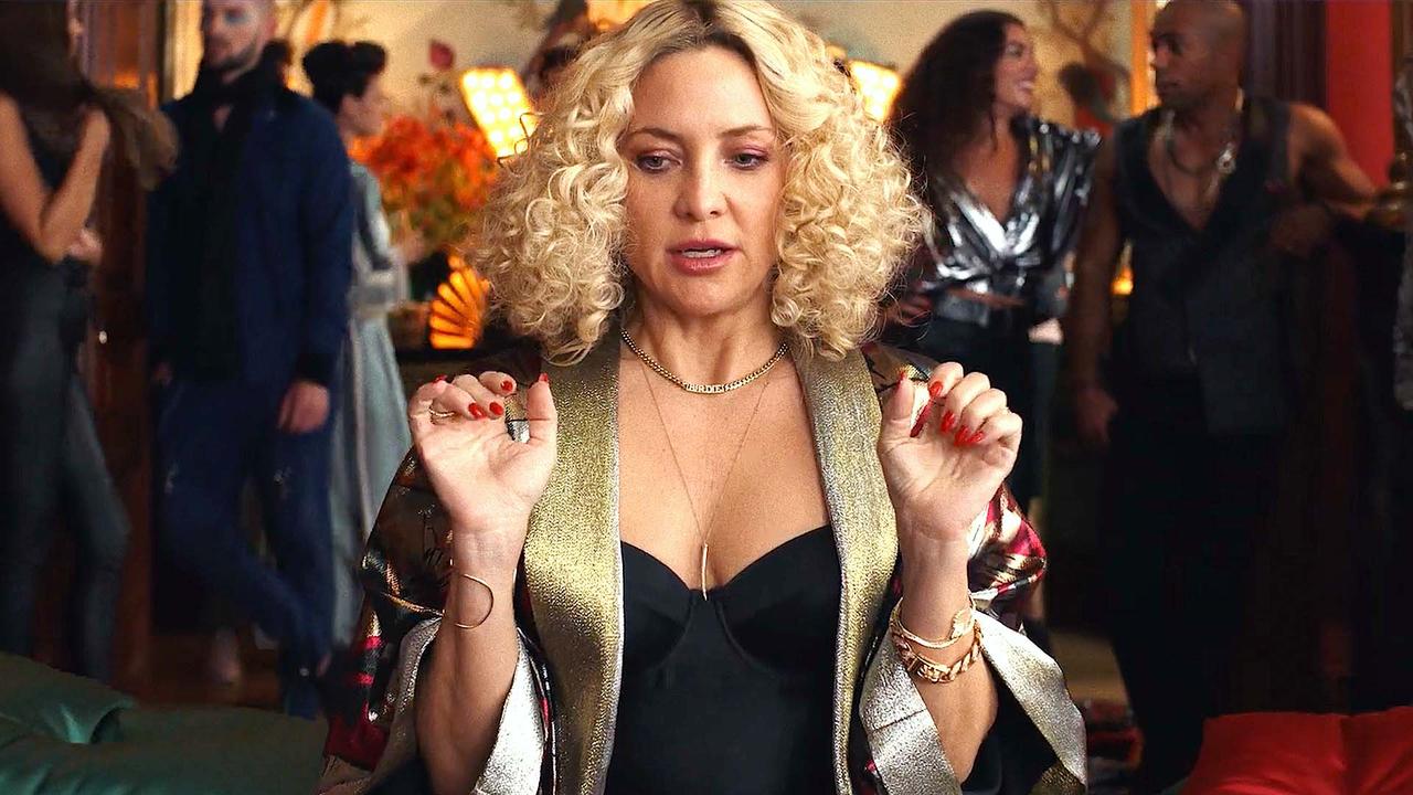 Tudum Clip for Netflix's Glass Onion: A Knives Out Mystery with Kate Hudson