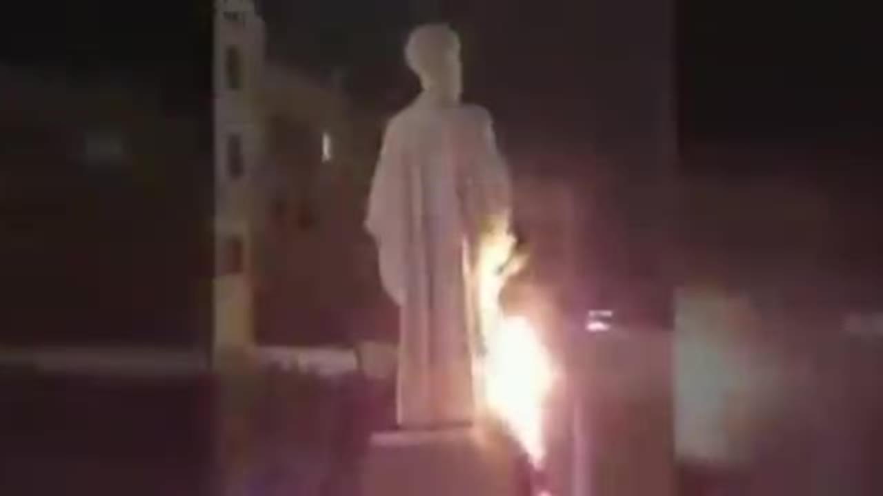Iran supreme leader Khamenei’s statue burned in his own hometown during protests