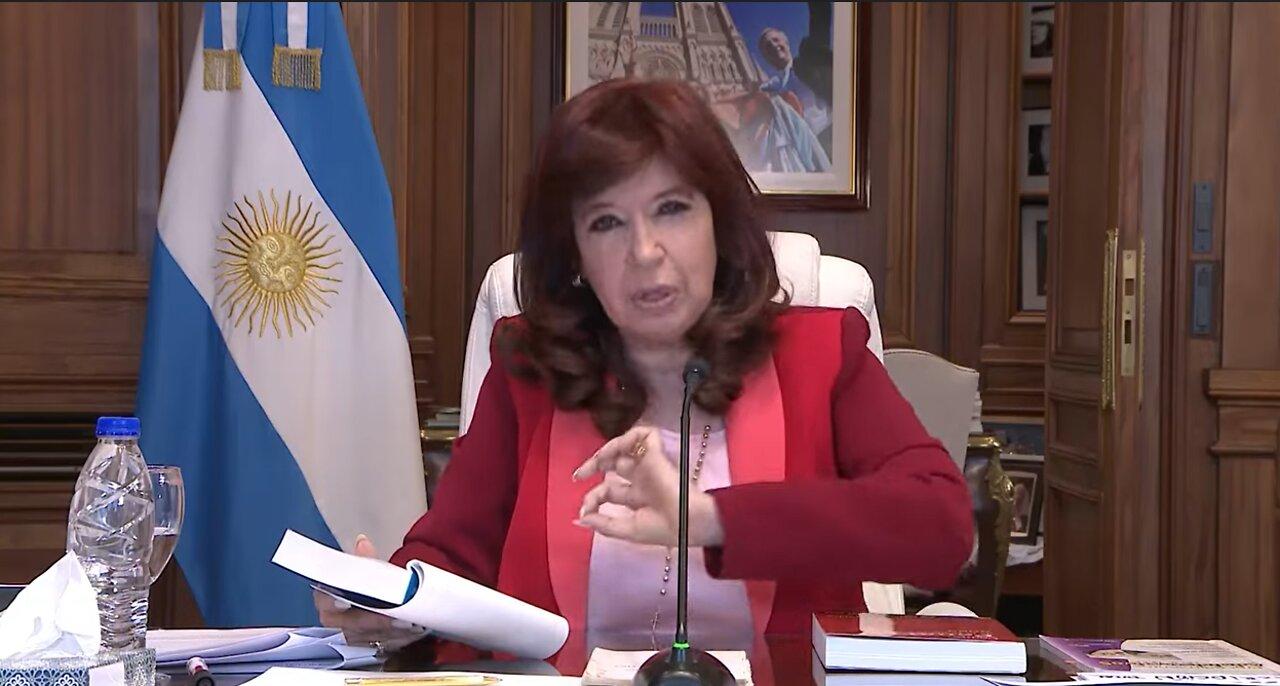 Cristina desbarata el "lawfare" y acusa a Luciani y Mola de violar la Constitución