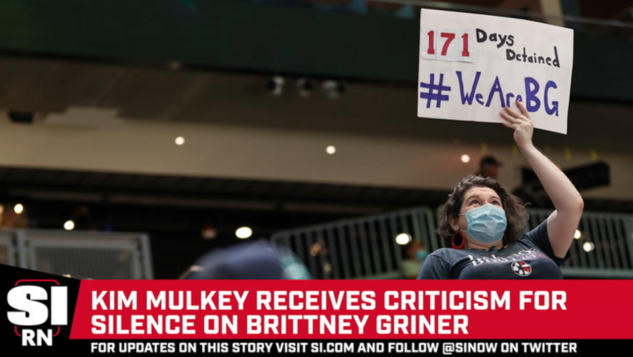 Kim Mulkey Receives Criticism for Silence on Brittney Griner