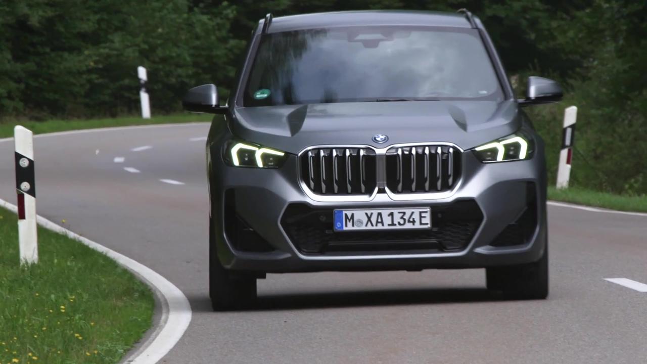 The new BMW iX1 xDrive30 Driving Video