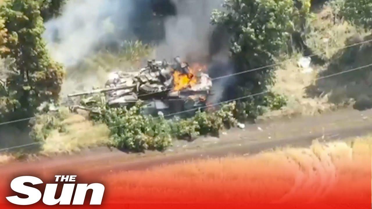 #Ukraine #Russia Ukrainian forces blow up two Russian tanks hiding between trees