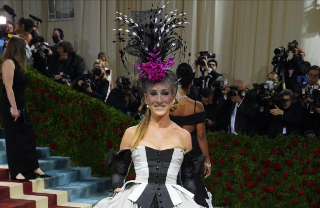 Sarah Jessica Parker left the New York City Ballet's 10th Annual Fall Fashion Gala early