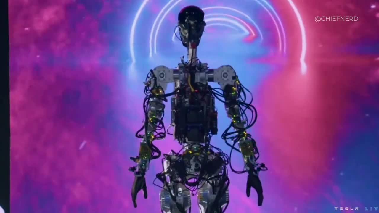 Elon Musk Reveals Humanoid Robot Optimus at AI Day 2022