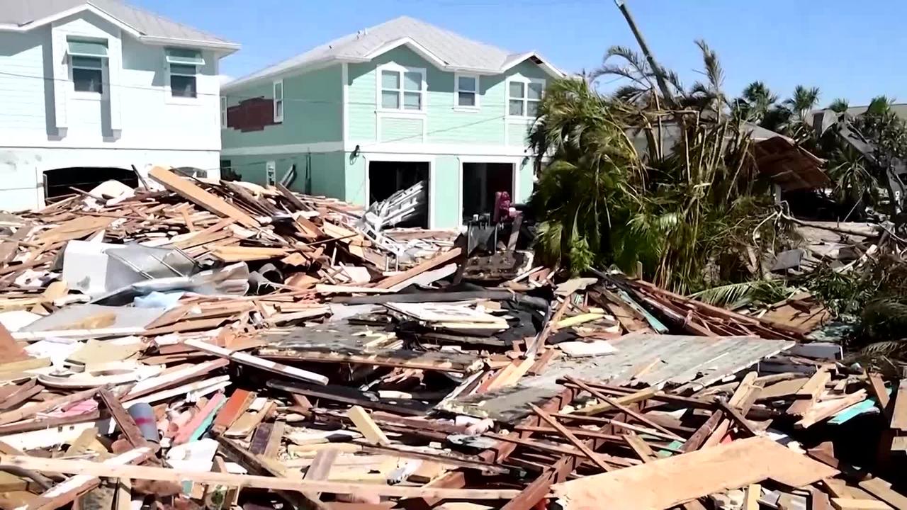 Heavy machinery starts Hurricane Ian clean-up