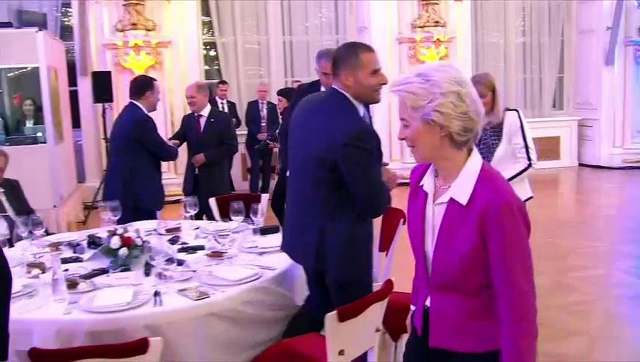 Truss insists Emmanuel Macron 'is a friend' at EU summit