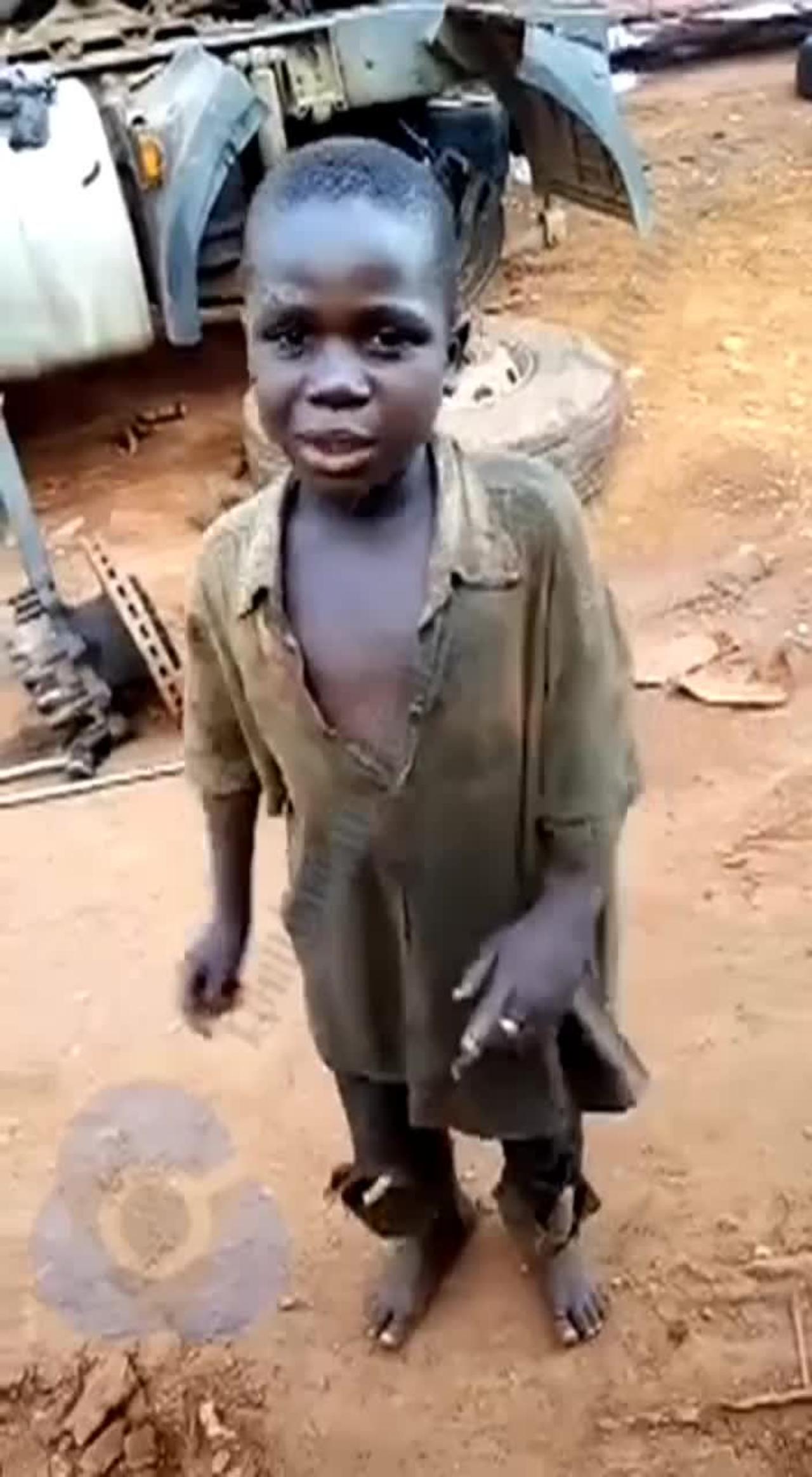 10-year-old boy mechanic was filmed speaking English